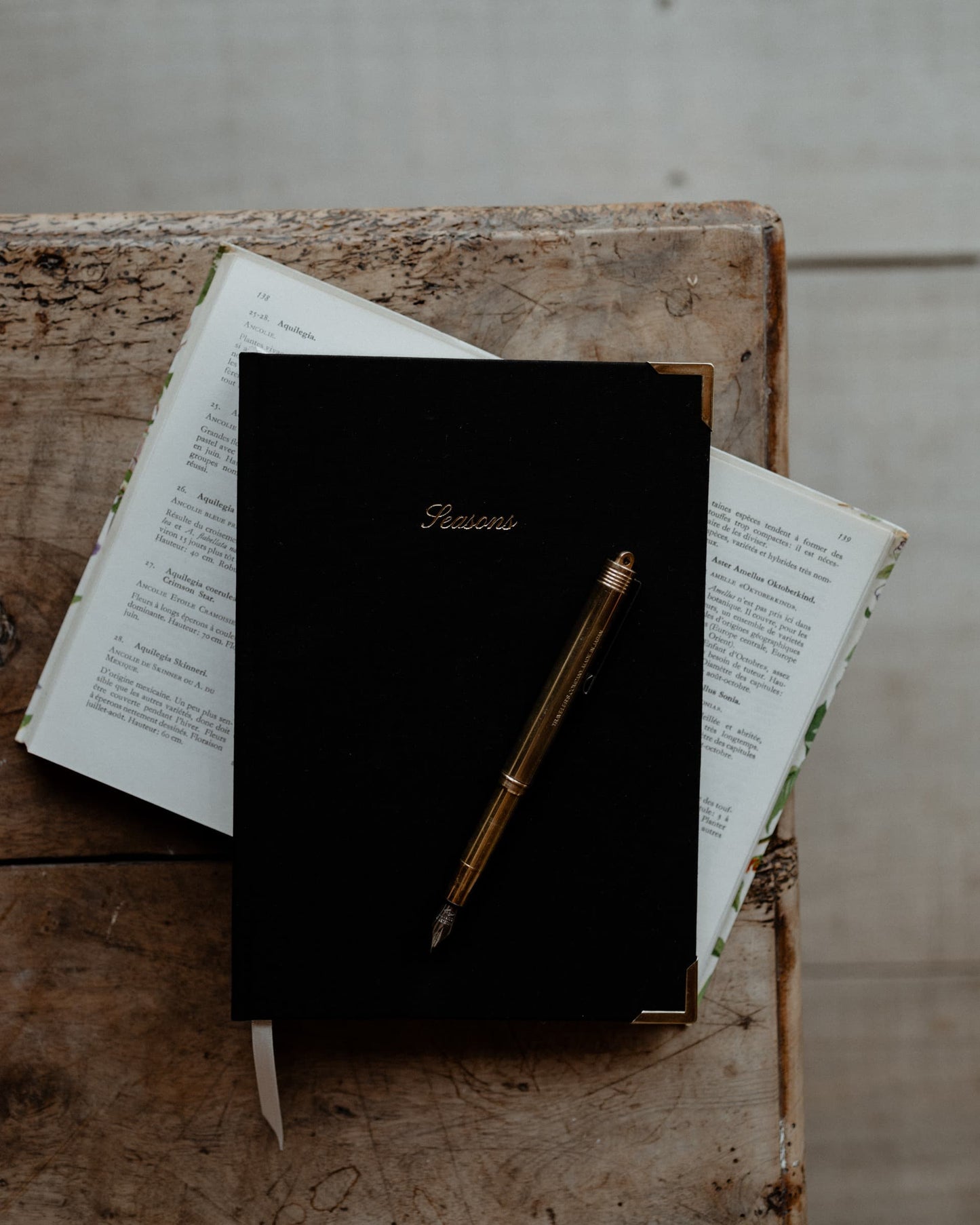 Noir Linen Journal image 2